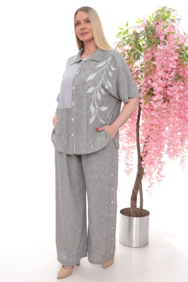 Two-Tone Leaf Embroidered Linen Suit