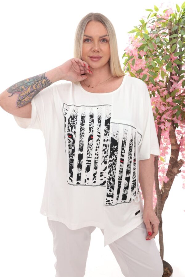 Asymmetric Leopard Graphic T-Shirt