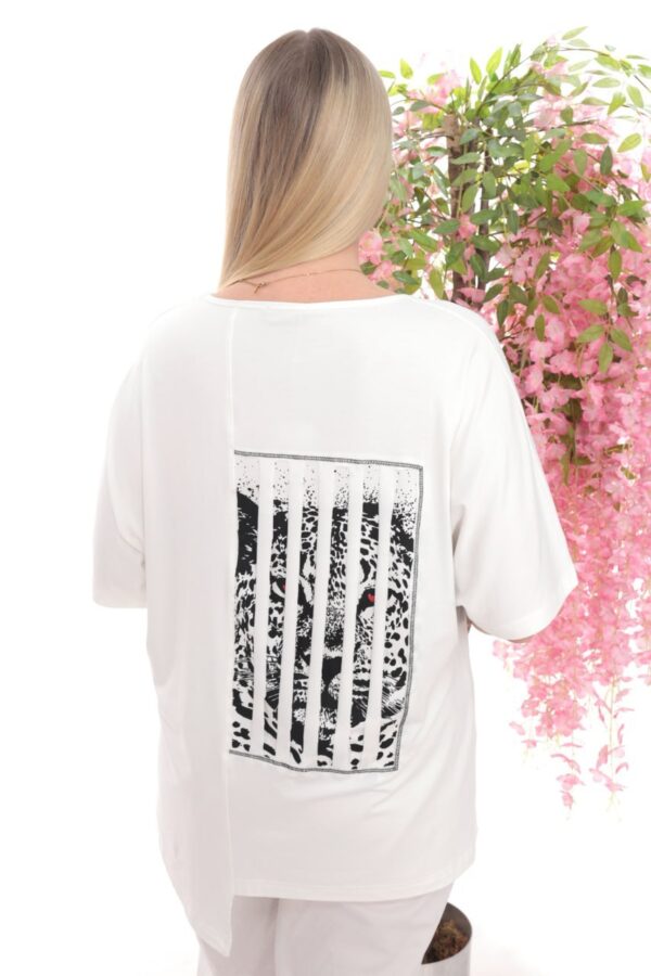 Asymmetric Leopard Graphic T-Shirt