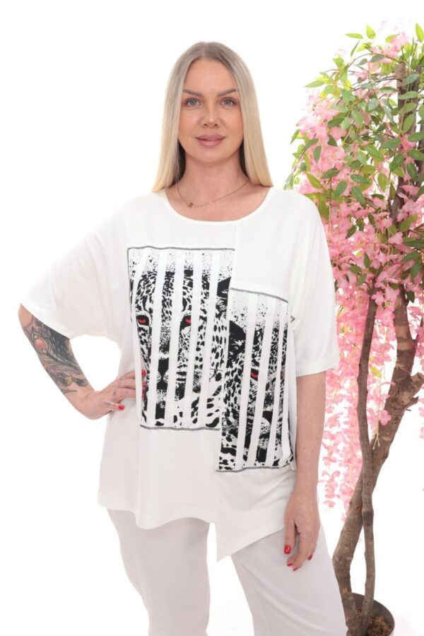 Asymmetric Leopard Graphic T-Shirt