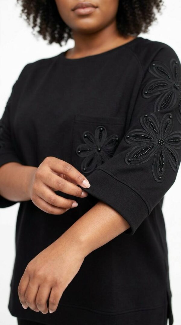 file_3296.jpg Embellished Floral Appliqué Knit Top