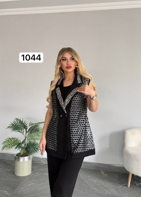 1044TATU Top and down With Vest