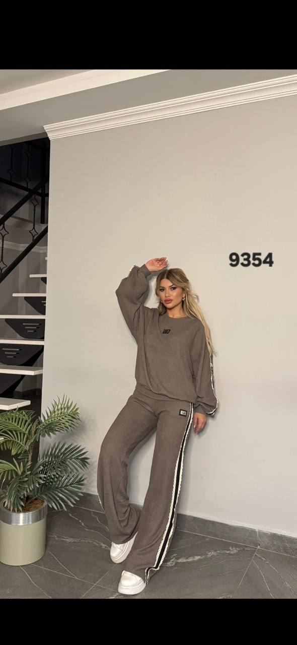 file_1316.jpg Women's Ribbed Knit Two-Piece Lounge Set