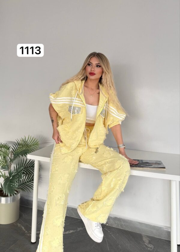 file_1543.jpg Women's Embellished Zip-Up Hoodie and Pants Set