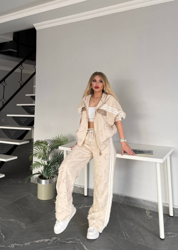 file_1546.jpg Women's Embellished Zip-Up Hoodie and Pants Set