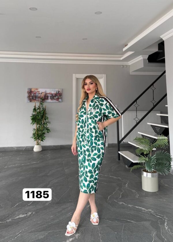 file_1572.jpg Floral Print Zip-Up Two-Piece Set