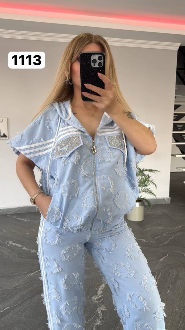 file_1698.jpg Women's Embellished Zip-Up Hoodie and Pants Set