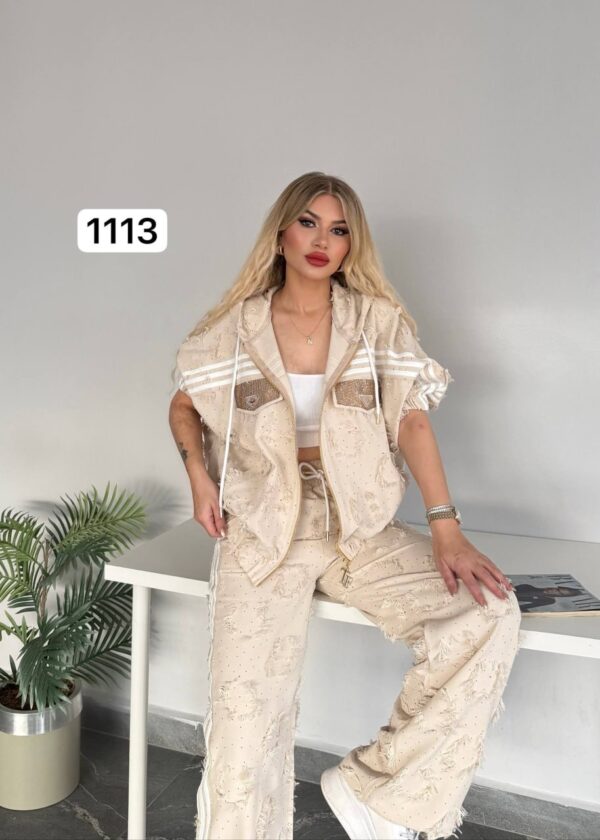 file_1703.jpg Women's Embellished Zip-Up Hoodie and Pants Set