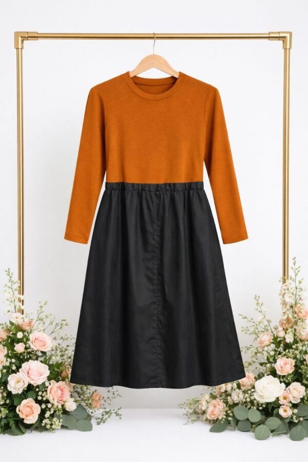 Wholesale Two-Tone Sweater Midi Dress