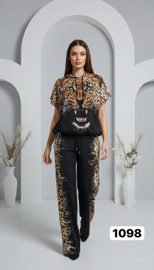 Wholesale Fierce Leopard Graphic Hooded Loungewear Set