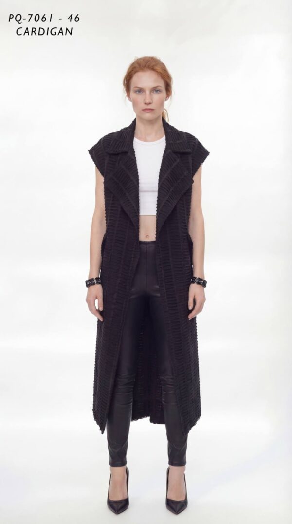 Wholesale Textured Sleeveless Longline Cardigan