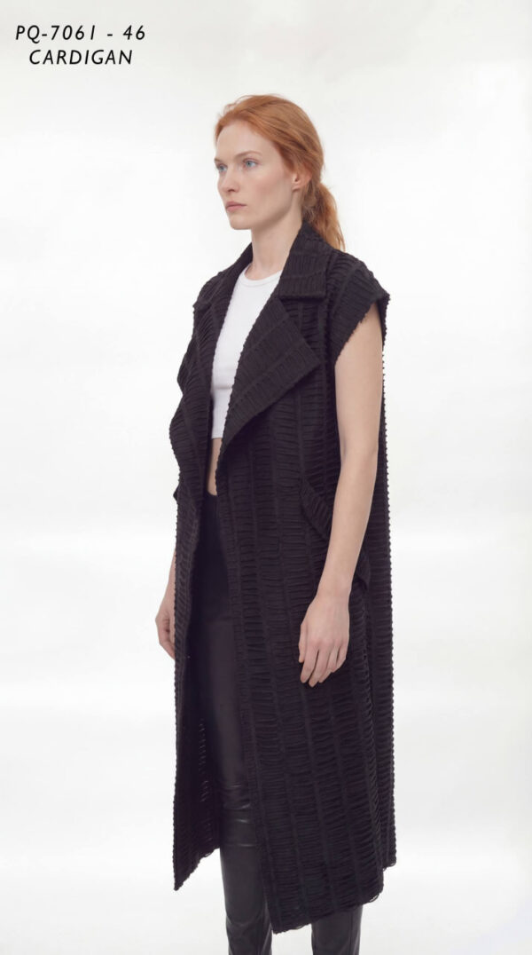 Wholesale Textured Sleeveless Longline Cardigan