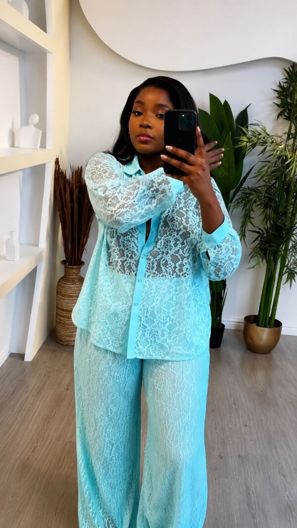 Premium Two-Piece Lace Set - Wholesale Fashion