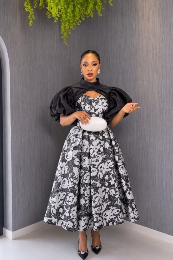 Premium Black & White Floral Dress - Wholesale Fashion