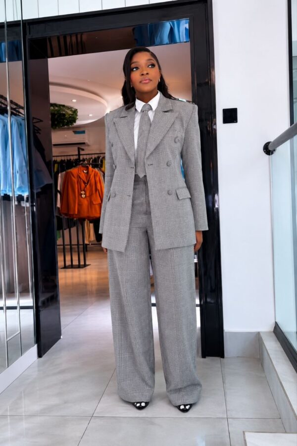 Premium Gray Four-Piece Blazer Suit Set Premium Gray Four-Piece Blazer Suit Set